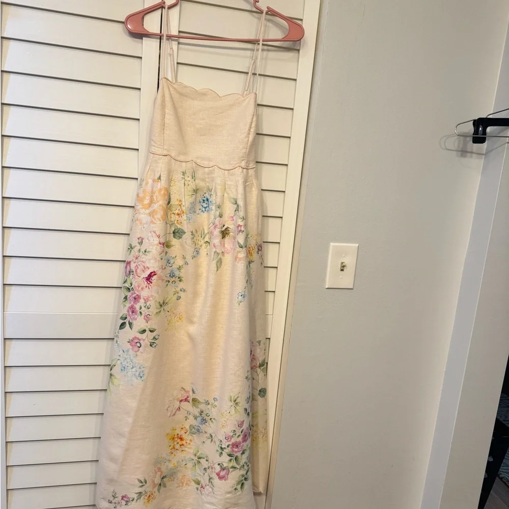 Christian Lacroix Cream Textured Garment Taylor Swift Dupe - Picture 2 of 6